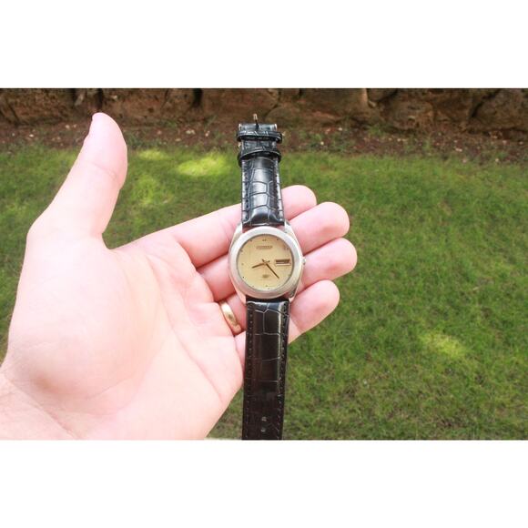 Vintage 1988 Citizen Automatic Mens Silver Watch W/daydate & Gold accents - Picture 5 of 6